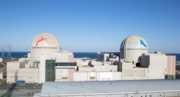 경북 울진 바닷가에 위치한 한국수력원자력 한울원자력본부 신한울 1, 2호기 전경.