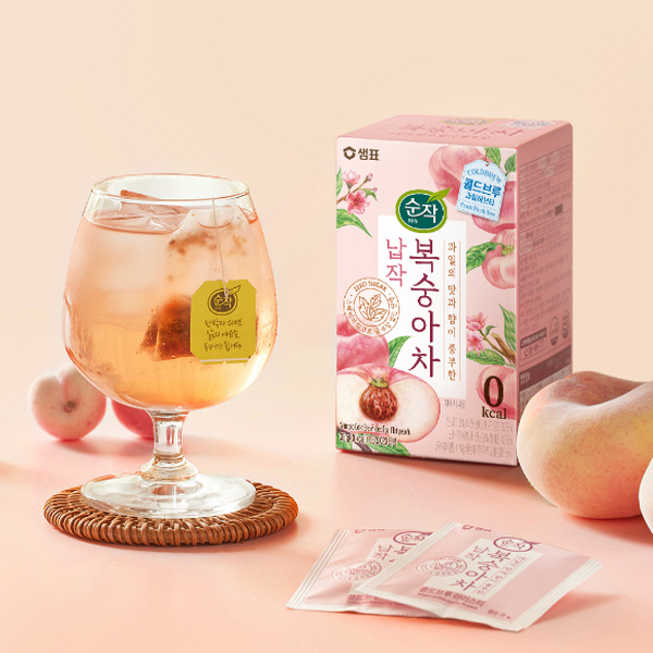이색 과일에 스테비아를 활용한 납작복숭아차. 사진=순작 제공