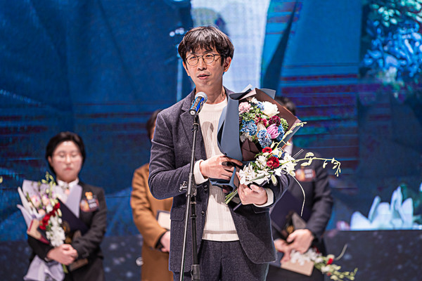 김동규 하이디어 대표가 14일 ‘2022년 대한민국 콘텐츠 대상’의 게임산업발전유공 부문 게임문화진흥 분야에서 대통령표창을 수상했다. 사진=네오위즈 제공