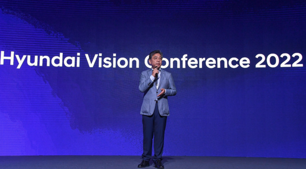 장재훈 현대자동차 대표이사 사장이 올해 8월 '현대 비전 컨퍼런스'에서 인사말하고 있다. 사진=현대차 제공