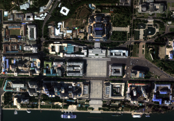 ‘국토위성 1호‘가 촬영한 평양 김일성광장. 사진=국토교통부 제공