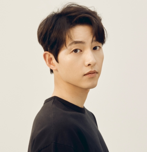 배우 송중기가 영국 국적의 일반인과 열애를 공식 인정했다. 사진=하이지음스튜디오 홈페이지