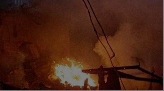 전략폭격기를 운용하는 러시아 본토의 공군기지에서 섬광과 함께 강력 폭발이 일어났다