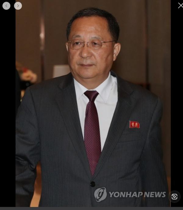 일본의  요미우리신문이 처형된 것으로 보인다고 보도한 리용호 전 북한 외무상 (사진 연합뉴스 제공)