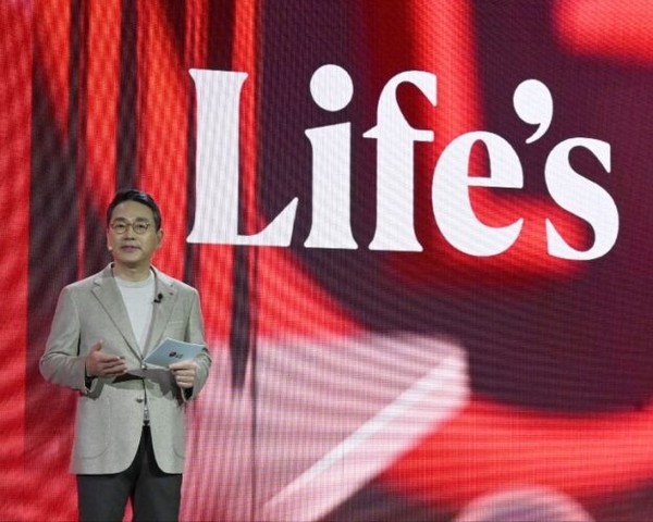 조주완 LG전자 사장이 4일(현지시간) 열린 프레스 컨퍼런스에서 그동안의 사업 혁신 성과를 공개했다. 사진=LG전자 제공