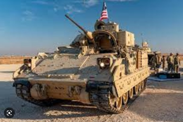 미국이 우크라이나에 제공을 검토하고 있는 M2브래들리 장갑차
