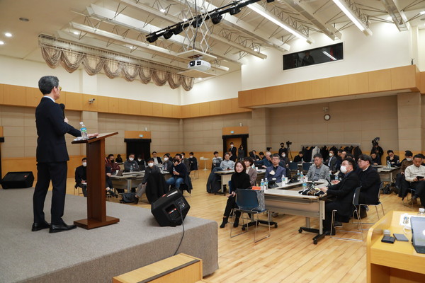 NH투자증권은 정영채 사장을 비롯한 임원 50여명이 참석한 ‘2023년 임원 워크샵’를 실시했다고 9일 밝혔다. 사진=NH투자증권 제공