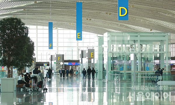 법무부로부터 난민 심사 회부를 거부당한 러시아 남성 5명은 현재 인천공항 출국장에서 지내고 있다. 사진=서울와이어 DB