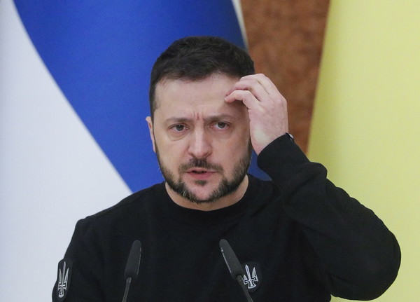 볼로디미르 젤린스키 우크라이나 대통령은 전투기 확보가 시급하다고 지원을 요청하지만, 미국과 독일은 'NO'라고 확실하게 선을 그었다 (EPA=연합뉴스)