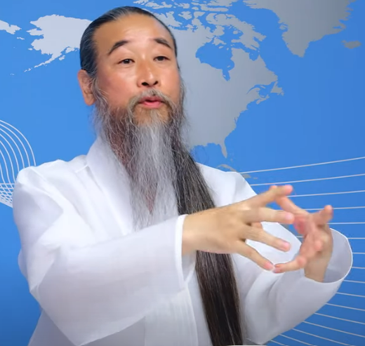 윤석열 대통령과의 인연이 알려진 역술인 천공. 사진=유튜브 정법 TV 캡처