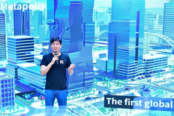 안 대표는 상생협력을 바탕으로 메타버스를 적극 활용해 직방의 몸집을 불려나가고 있다. 사진=직방 제공