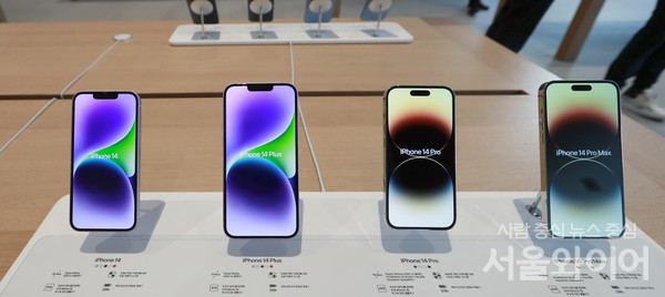 애플의 아이폰14가 중국시장에 한해 15만원 할인 프로모션을 진행한다. 고급모델인 아이폰14 프로에 할인이 빠르게 적용된 것은 이례적이라는 평가가 나온다. 사진=서울와이어 DB