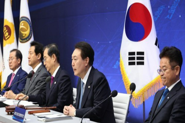 윤석열 대통령이 10일 전북 전주시 전북도청에서 열린 제3회 중앙지방협력회의에서 발언하고 있다. 사진=연합뉴스