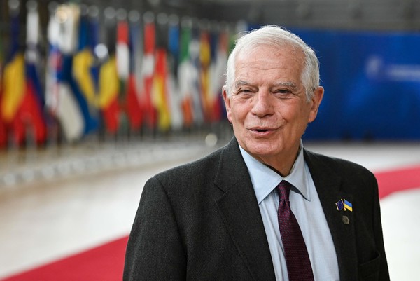 유럽연합(EU)의 호세프 보렐 외교안보 대표가 나토 동맹국들의  우크라이나에 대한 탄약 늑장지원을 비판하고 나섰다 (AFP=연합뉴스)