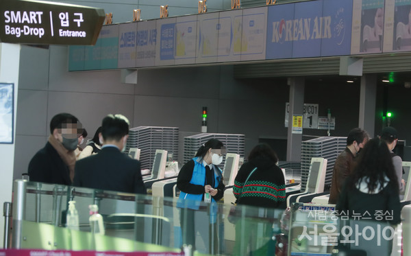 인천공항 제2여객터미널 출국장 모습.