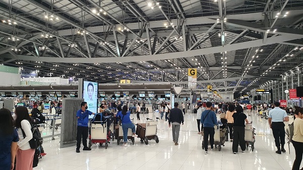 정부가 중국 코로나19 상황을 고려해 입국전 심사와 검역정보사전입력시스템 의무화 조치를 해제하기로 결정했다. 사진=서울와이어 DB