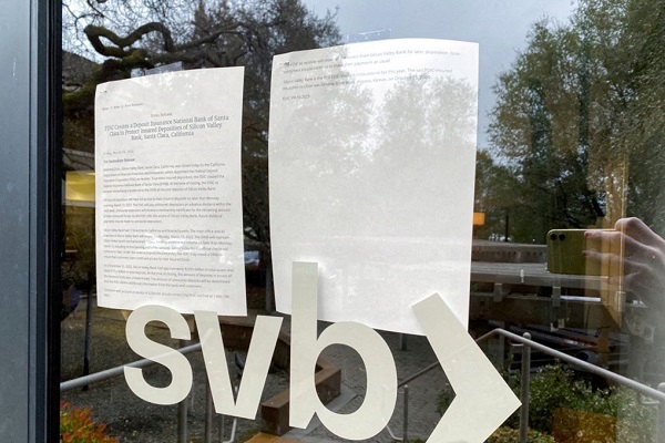 오랫동안 미국 스타트업의 자금줄 역할을 했던  실리콘밸리은행이 파산하면서 정부가 개입해야 한다는 주장이 나오고 있다. 사진=연합뉴스 제공