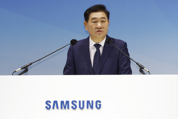 한종희 삼성전자 디바이스경험(DX) 부문 부회장이 15일 수원 컨벤션센터에서 열린 정기주주총회에서 발언하고 있다. 사진=서울와이어 DB