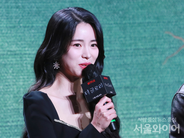 배우 임지연이 행사에 참석, 포즈를 취하고 있다. 사진=서울와이어 DB