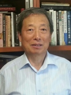 신세철 경제 칼럼니스트, ‘욕망으로부터의 자유’ 저자.