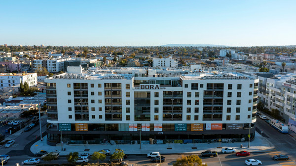 반도건설이 국내 건설사 최초로 미국 LA 현지에 사업 전 과정을 총괄해 아파트를 지었다. 사진=반도건설 제공