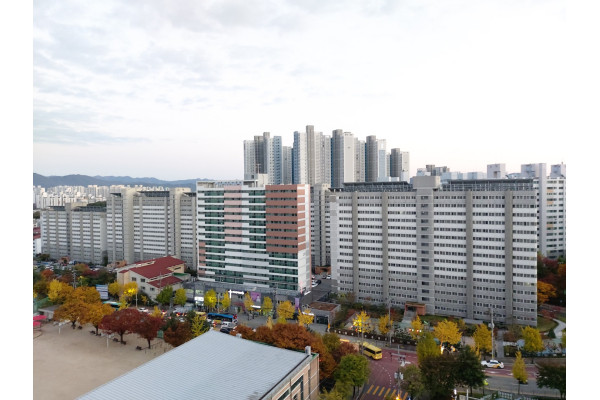 LH가 영구임대주택단지에 주거복지사를 배치해 주거서비스를 제공하기로 결정했다. 사진=LH 제공