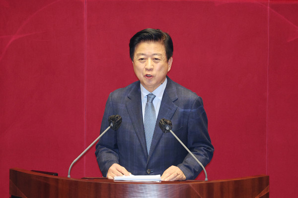 뇌물수수·정치자금법 위반 혐의를 받는 더불어민주당 노웅래 의원이 임성근 전 고등법원 부장판사를 변호인으로 선임했다. 사진=연합뉴스 제공