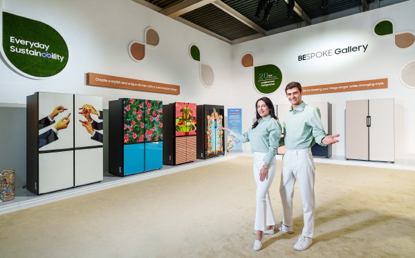 토일렛페이퍼와 협업해 다양한 패널을 소개하는 비스포크 갤러리. 사진=삼성전자 제공