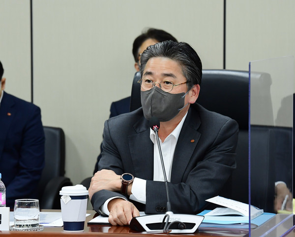 정승일 한국전력공사(한전) 사장이 윤석열 대통령 방미 일정 수행을 위한 경제사절단 최종 명단에서 막판에 제외된 것과 관련 다양한 추측이 나오고 있다. 사진=한전 제공