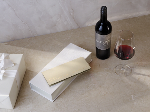 인터컨티넨탈 코엑스가 가정의 달을 맞아 준비한 패밀리 럭키박스. 사진=인터컨티넨탈 파르나스 제공