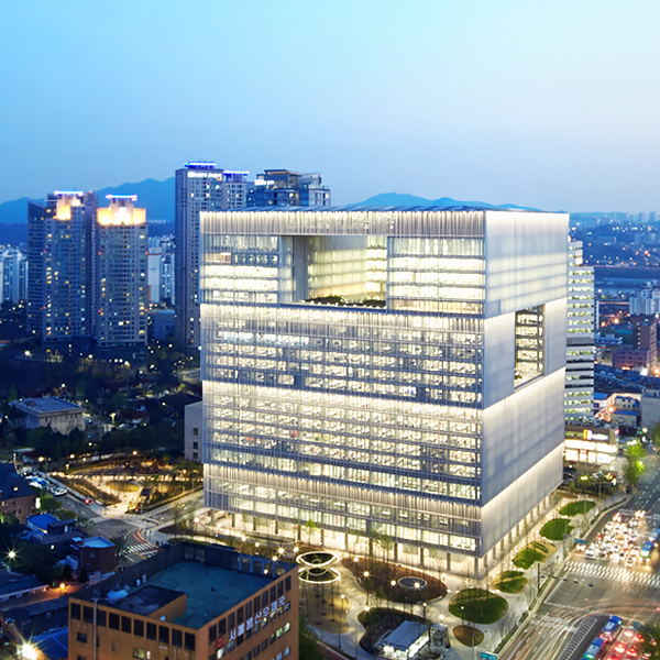 아모레퍼시픽그룹은 연결 기준 올해 1분기 영업이익이 816억원으로 지난해 동기보다 52.3% 감소했다고 2일 공시했다. 사진=아모레퍼시픽 제공