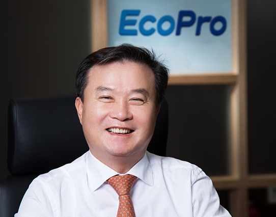 미공개 정보를 이용해 부당이익을 얻은 혐의로 이동채 에코프로그룹 회장이 지난 11일 2심 재판부로부터 징역 2년과 함께 벌금·추징금을 선고 받았다. 회사는 이 회장 구속 후 주가 하락 등 혼란에 바졌지만, 분위기 수습에 주력하고 있다. 사진=에코프로 제공