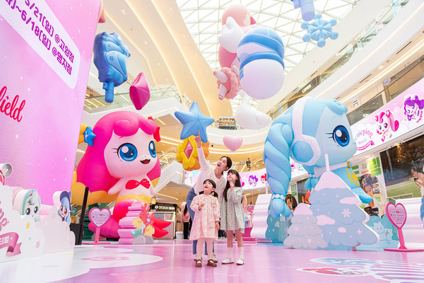 스타필드는 다음 달까지 티니핑과 협업해 ‘스타필드 벌룬 페스티벌’을 진행한다. 사진=신세계프라퍼티 제공