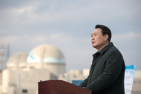 윤석열 국민의 힘 대선후보가 신한울 3,4호기 건설현장을 방문해 발언을 하고 있다. 사진=서울와이어 DB