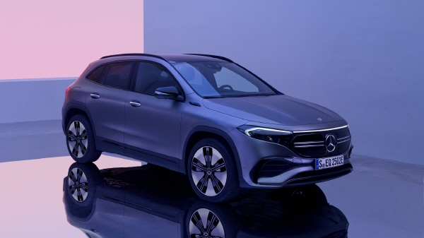 EQA 250 AMG Line은 효율적이고 다이내믹한 주행 성능을 제공하는 동시에 최첨단 디지털 기능을 갖춘 도심형 전기차다. 사진=메르세데스-벤츠 코리아 제공