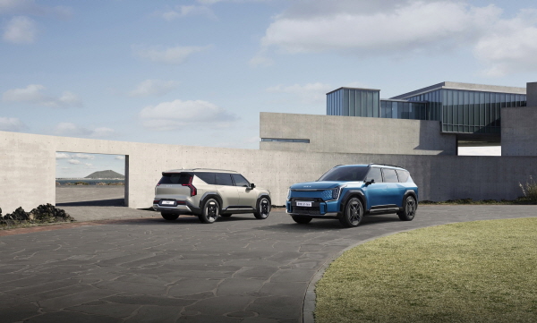 현대캐피탈은 'The Kia EV9'의 자동차리스와 장기렌터카 이용 고객을 위한 온라인 사전예약을 실시한다. (사진=현대캐피탈 제공)