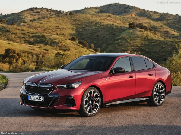 BMW가 완전변경된 8세대 5시리즈를 지난 25일 공개했다. 사진=BMW 제공 