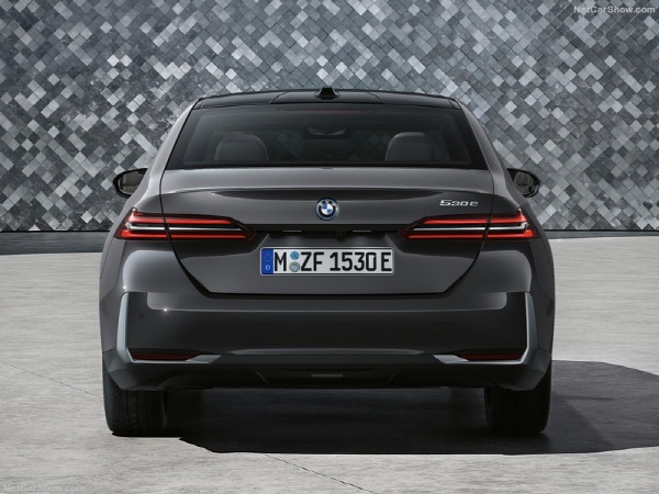 뉴 5시리즈의 후면 디자인. 사진=BMW 제공