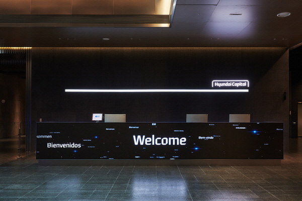 현대캐피탈이 고령층 고객의 안전하고 편리한 금융 생활을 위한 새로운 맞춤형 서비스를 시행한다. (사진=현대캐피탈 제공)