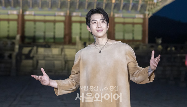 가수 박재범이 행사에 참석해 포즈를 취하고 있다. 사진=서울와이어 DB