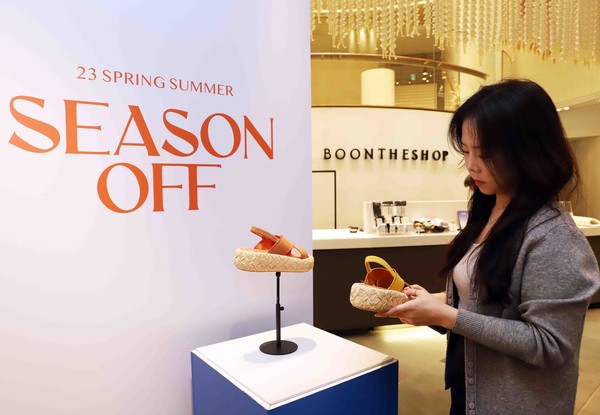 신세계백화점이 총 300여개 해외 패션브랜드를 최대 40% 할인 판매한다. 사진=신세계백화점 제공