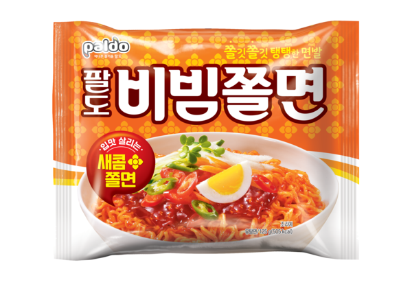 팔도 비빔쫄면은 새콤함을 선호하는 소비자를 위해 양조식초와 사과식초를 최적 비율로 배합해 상큼한 맛을 구현한 것이 특징이다. 사진=팔도 제공