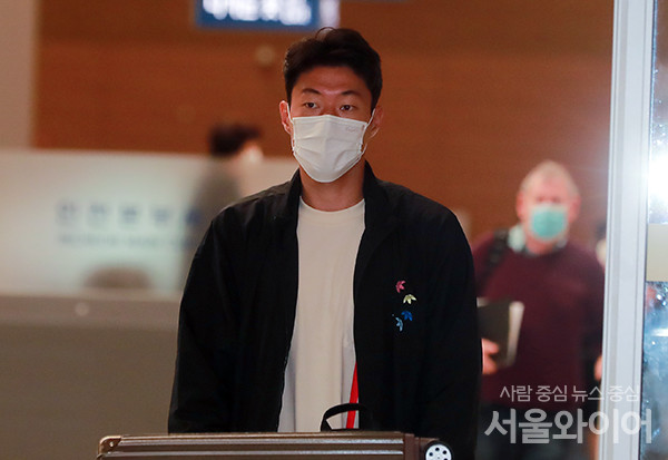 우리나라 축구 국가대표팀 공격수 황의조 선수가 최근 불거진 사생활 폭로 등에 따른 악성루머 확산과 관련 경찰에 고소장을 제출했다. 사진=서울와이어 DB 