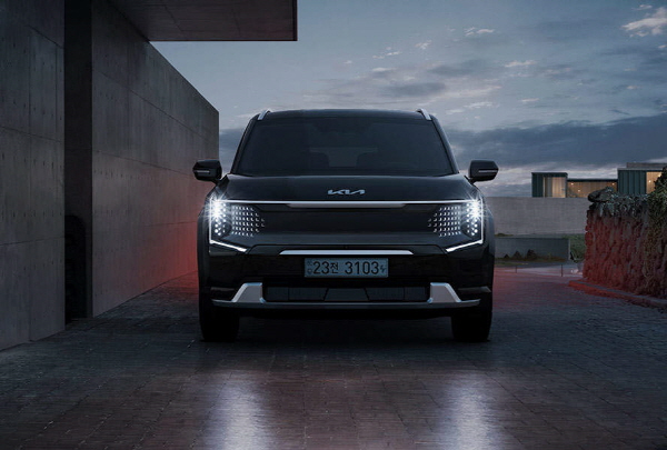 전장의 '타이거 페이스'는 기아만의 디자인 아이덴티티를 보여준다. 사진=기아 홈페이지