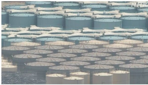 일본 후쿠시마 제1원전에 보관돼 있는 오염수 (사진, NHK 홈페이지서 갈무리)