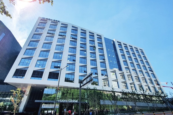 휴온스바이오파마는 “식약처의 간접수출 관련 해석에 대해 지난달 20일 대전지방식약청 청문회 자리에 대표이사가 직접 참석해 관련 입장을 표명했다”고 밝혔다. 사진=휴온스 제공