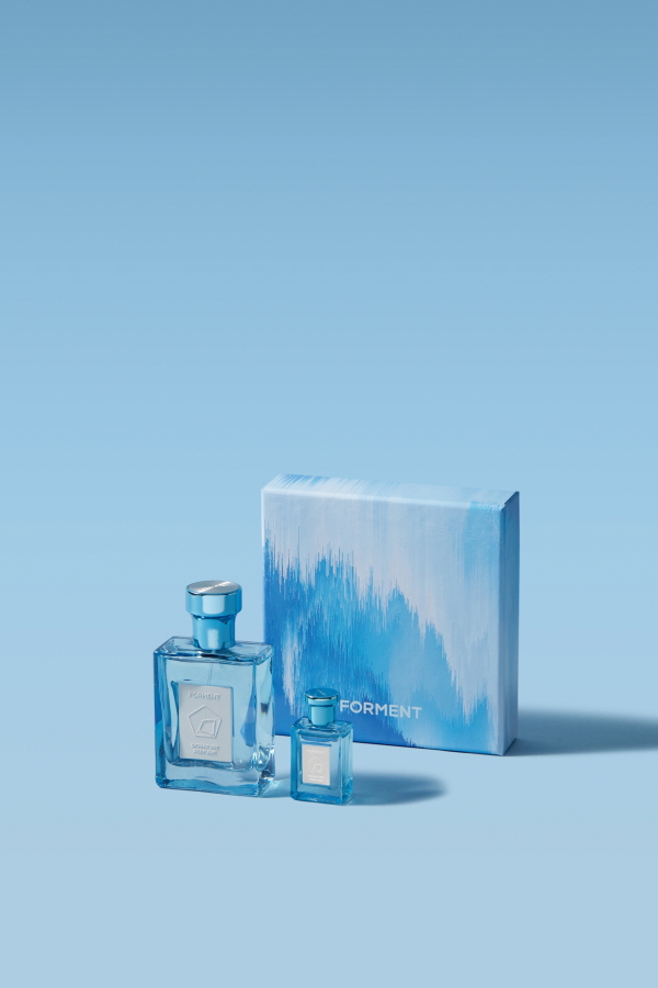 포멘트는 내리치는 파도의 시원한 느낌을 담기위해 박스와 병도 청량감을 주도록 하늘색을 사용했다. 사진=에이피알 제공