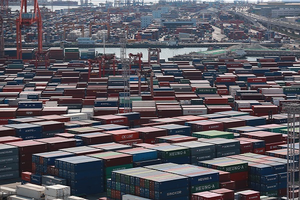 국책연구기관인 한국개발연구원(KDI)가 9일 ‘2023년 7월 경제동향’ 통해 최근 수출 개선과 반도체를 중심으로 한 제조업이 회복세를 띠는 등 국내 경기가 저점을 통과하고 있다는 분석을 내놨다. 사진=연합뉴스