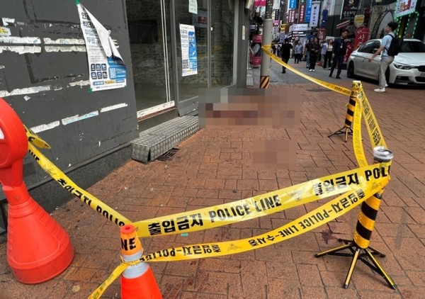 서울 관악구 신림동에서 행인에게 흉기를 휘둘러 체포된 조모씨가 오늘 구속영장 심사를 받는다. 사진=연합뉴스 제공