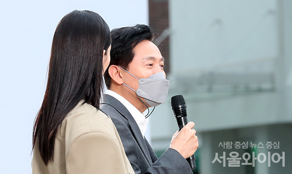 오세훈 서울시장이 외국인 가사도우미 시범 도입과 관련해 몇가지 언급했다. 사진=서울와이어 DB